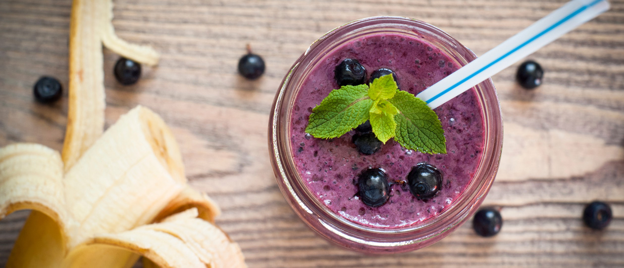 Smart-heart-blueberry-and-banana-smoothie