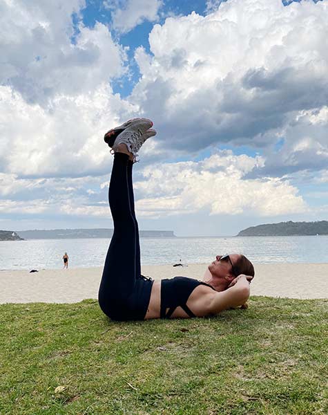 Tash Sefton's morning workout - leg raises