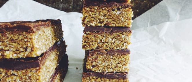 Almond fudge bars