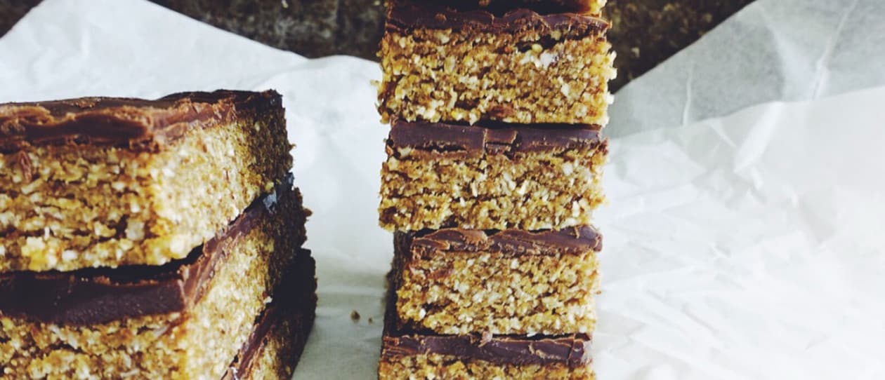 Almond fudge bars