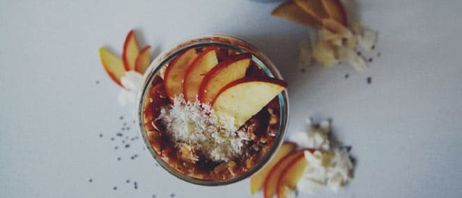 Apple crumble chia pudding with cinnamon almond sauce