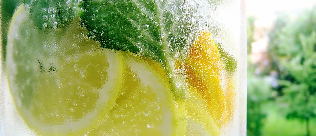 Artificially sweetened diet drinks may be fattening