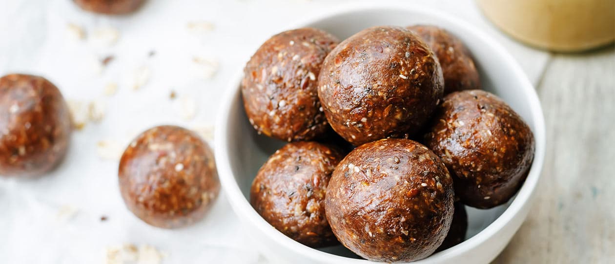 Peanut butter, date and cacao power