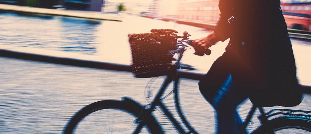 The benefits of riding your bike to work 1260x542