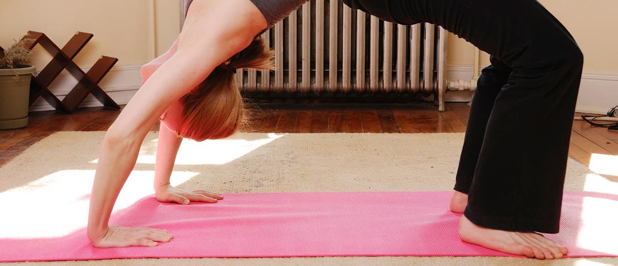 yoga at home 1260x542