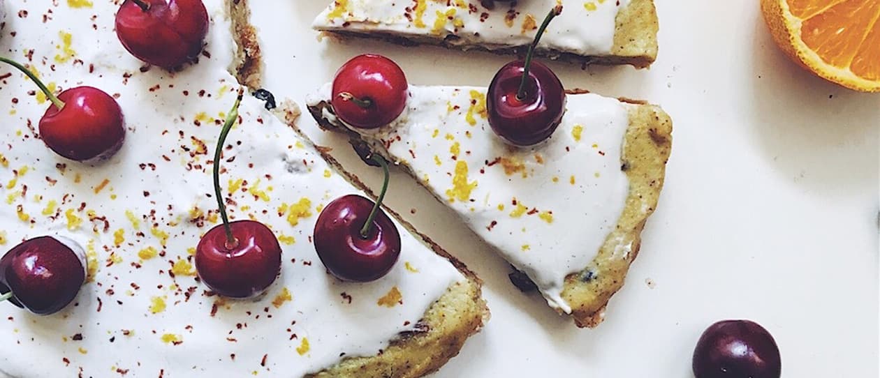 Raw cashew tart