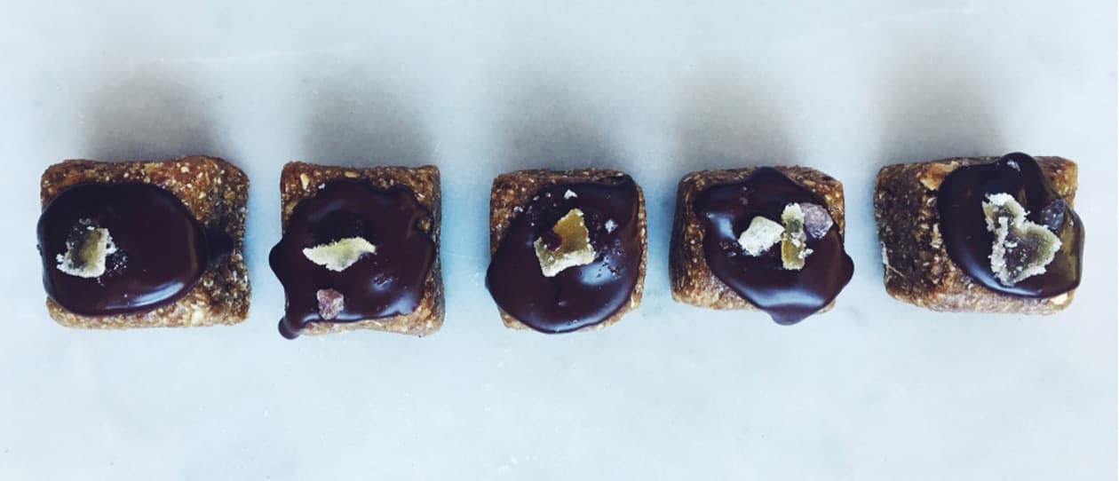 Raw gingerbread bites