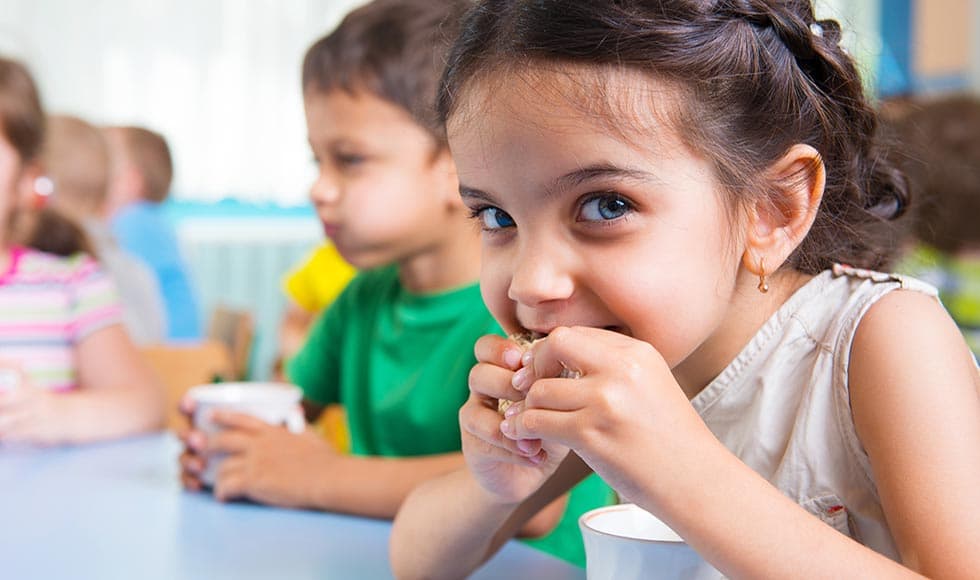 Every parents guide to healthy eating for kids thumb