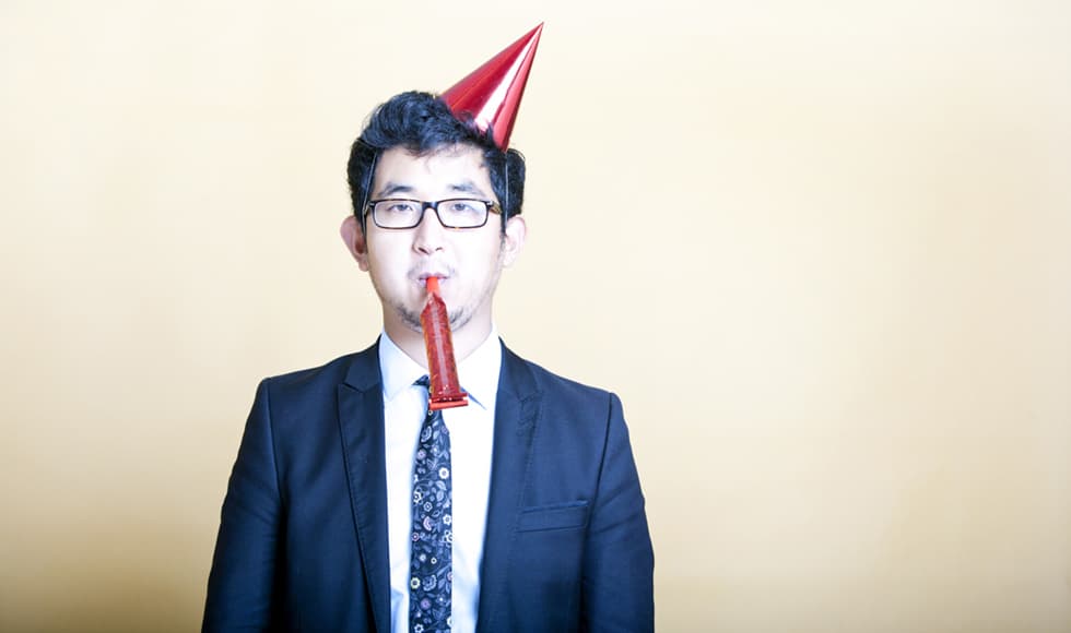 2 easy ways to be happy at work thumb