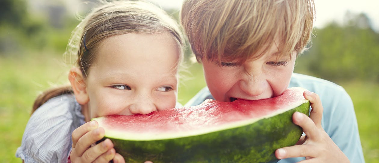The foods that help to build bright kids 1260x542
