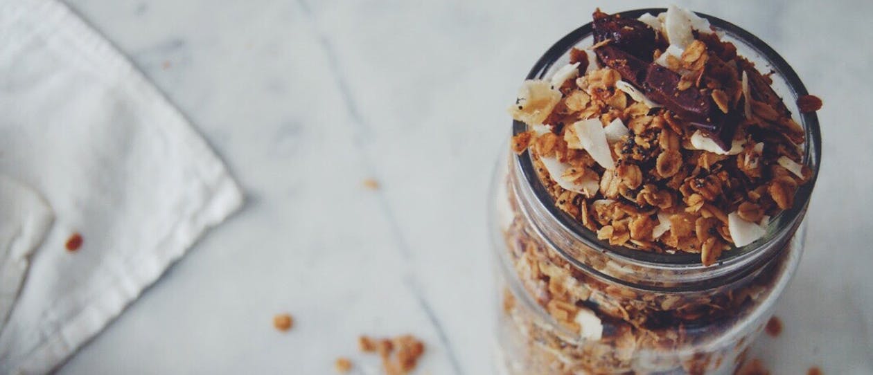 Sticky-Date-and-Ginger-Granola