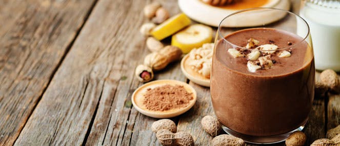Banana smoothie recipe with raw cacao powder and peanut butter – Great kids’ breakfast from Blackmores