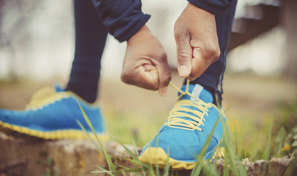 How to choose the right running shoes thumb